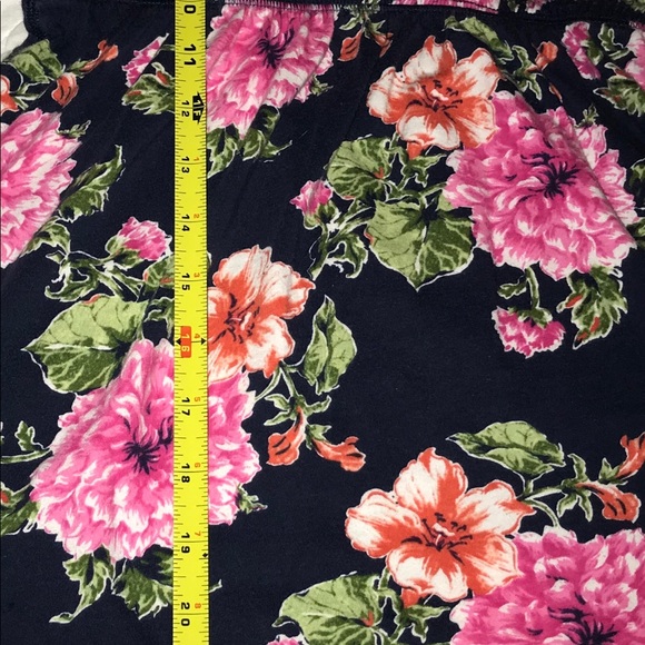 🌸🌺ABERCROMBIE & FITCH TANK TOP🌺🌸 - Picture 8 of 11